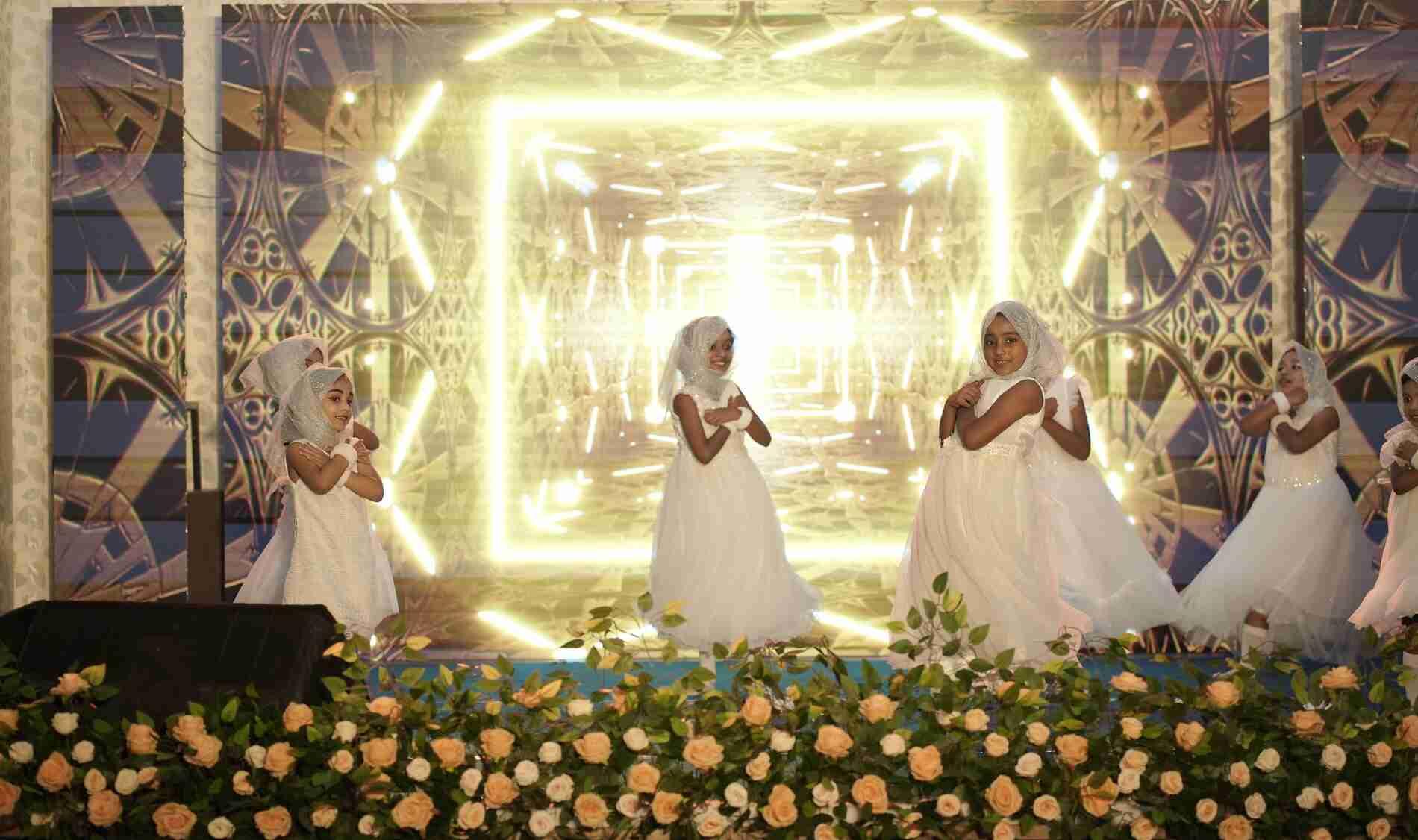 Expressive Classical Stage Performance